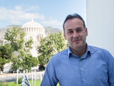 Πρωτοπορία Παπανικολάου: Λιομάζωμα στη Γλυφάδα υπό την αιγίδα του Δήμου και φθηνό λάδι για χιλιάδες οικογένειες σε ανάγκη