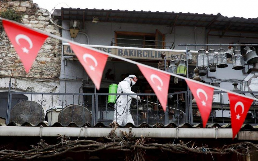 Τουρκία: Στους 725 οι νεκροί του κορωνοϊού, στα 4. 000 τα νέα κρούσματα