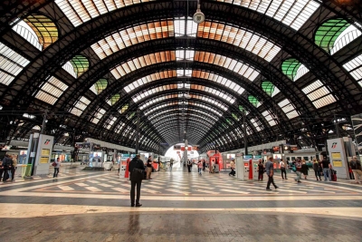 Ιταλία: Το 50% των ταξιδιωτών που έφτασαν από την Κίνα στο Μιλάνο είναι θετικοί στον covid 19 - Ανησυχία στην Ευρώπη