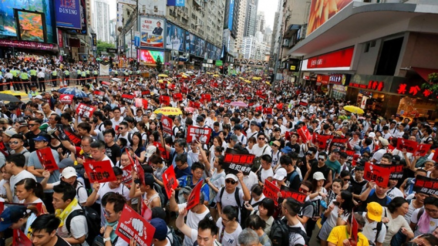Χονγκ Κονγκ: Αναστολή της διαδικασίας υιοθέτησης του νομοσχεδίου για την έκδοση υπόπτων στην Κίνα
