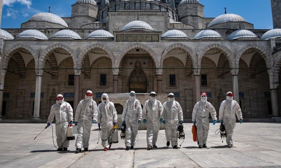 Σε καθολικό lockdown η Τουρκία, λόγω αρνητικών ρεκόρ κορωνοϊού