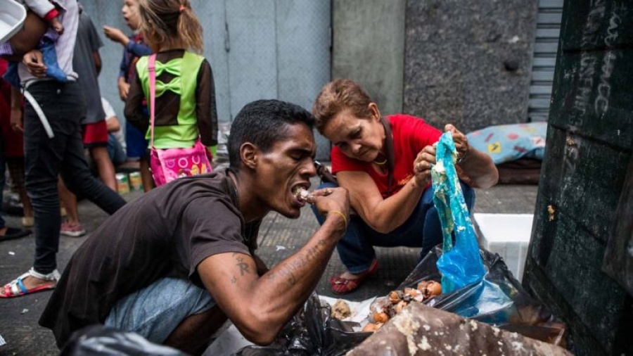 Σοσιαλιστική ουτοπία - Συμμορίες παιδιών παλεύουν για «ποιοτικά σκουπίδια» στη Βενεζουέλα για να βρουν τροφή