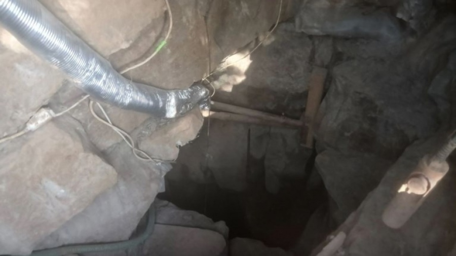 Φωκίδα: Είχαν σκάψει τούνελ 12 μέτρων και έψαχναν αρχαία νομίσματα - Έστησαν φώτα, ρεύμα, εξαερισμό και... ανελκυστήρα