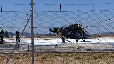 Φωτιά σε ελικόπτερο στο «Ελ. Βενιζέλος» - Έπεσε κατά την απογείωση