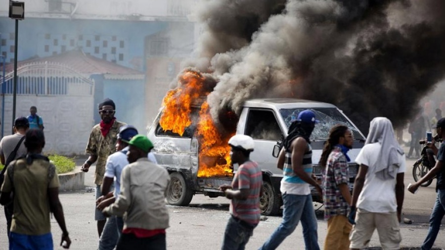 Αϊτή: Πολλοί ένοπλοι Αμερικανοί συνελήφθησαν από την αστυνομία - Συνεχίζονται οι αντικυβερνητικές διαδηλώσεις στη χώρα