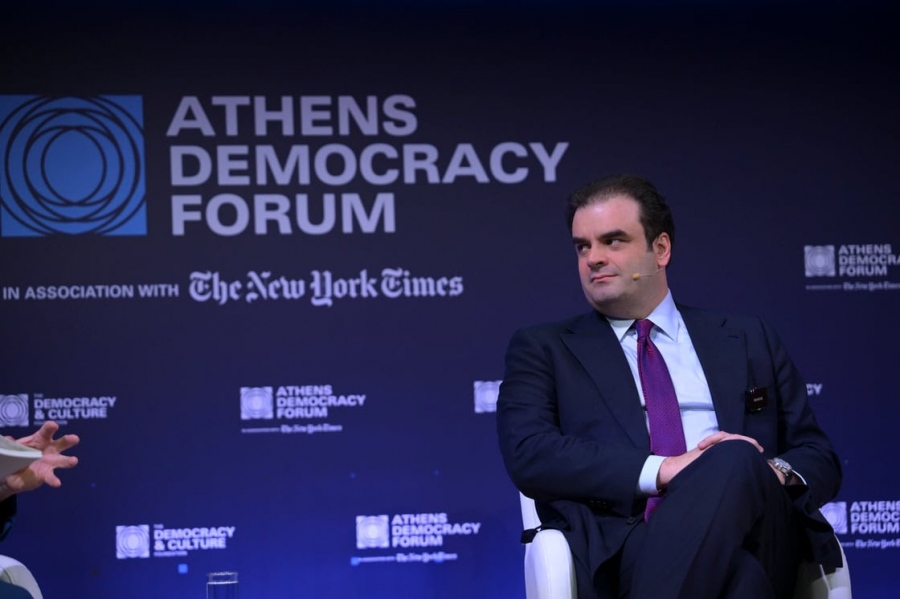 Πιερρακάκης: Κανένα κράτος δεν είναι αρκετά ισχυρό για να διαχειριστεί μόνο του την τεχνητή νοημοσύνη
