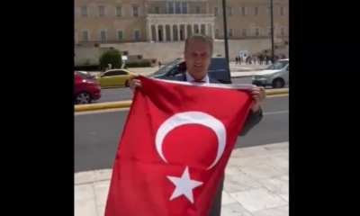 Τούρκος πολιτικός ήλθε στην Αθήνα για ν' ανοίξει την τουρκική σημαία μπροστά από τη Βουλή - Μήνυμα σε Μητσοτάκη