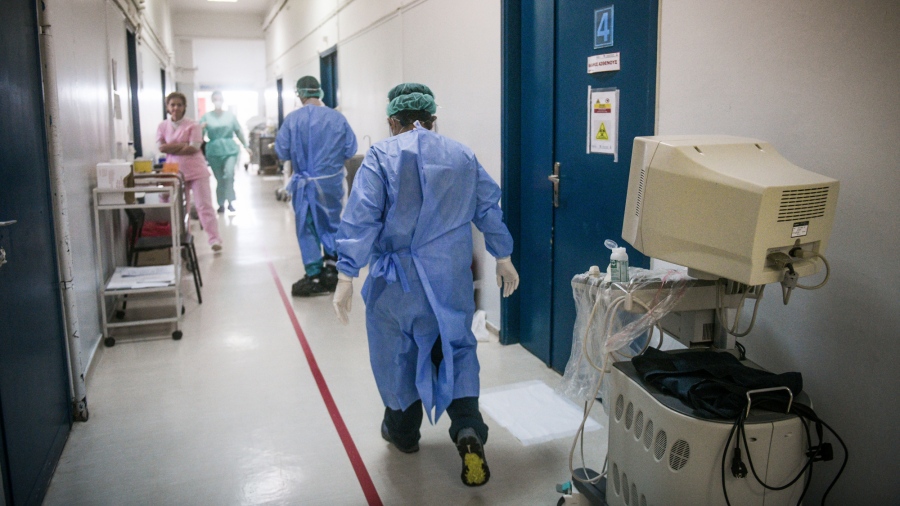 ΕΟΔΥ: Στους 20 οι θάνατοι από κορωνοϊό την τελευταία εβδομάδα - Στους 29 οι διασωληνωμένοι