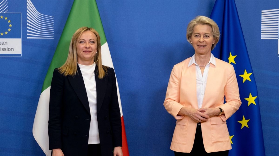 Meloni προς Ursula: «Αν ανοιχτείς στις απαιτήσεις σοσιαλιστών και Πρασίνων, οι άνθρωποί μου δεν θα σε ψηφίσουν»