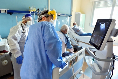 Γαλλία – Κορωνοϊός: Μηνιαίο επίδομα 100 ευρώ στους νοσηλευτές των ΜΕΘ