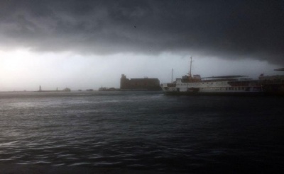 Κωνσταντινούπολη: Ισχυροί άνεμοι προκάλεσαν προβλήματα στο αεροδρόμιο και στις ακτοπλοϊκές συγκοινωνίες