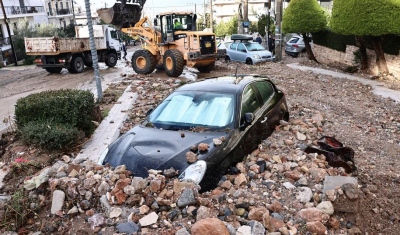 «Θάφτηκε» από λάσπες και πέτρες η Άνω Γλυφάδα, πνίγηκε η Αττική - Δύο νεκροί από την κακοκαιρία