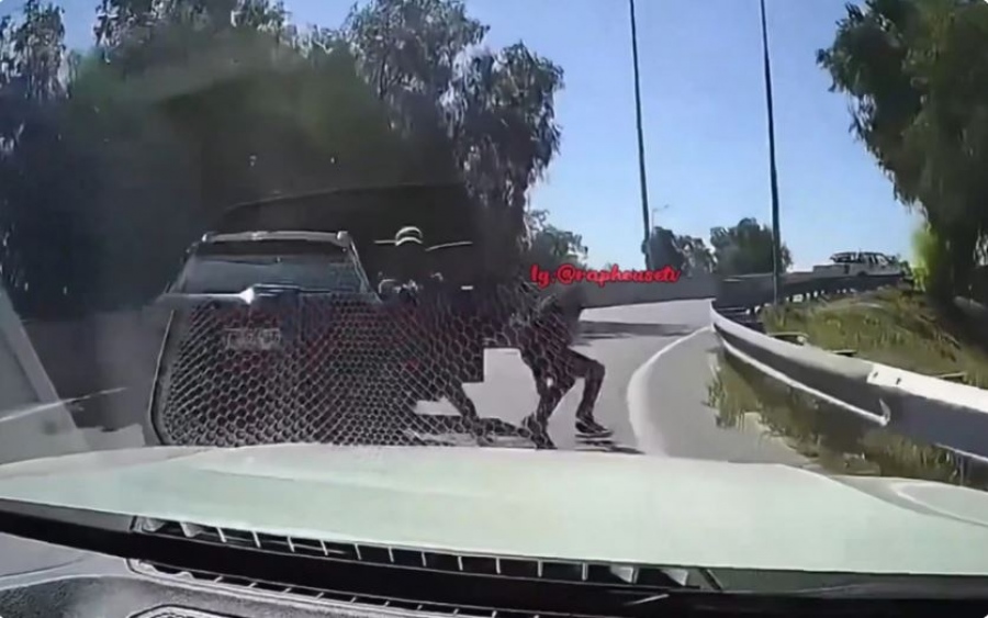 Κινηματογραφική απόδραση στη Χιλή - Οδηγός «πάτησε» ένοπλους ληστές που του έστησαν ενέδρα θανάτου (Video)