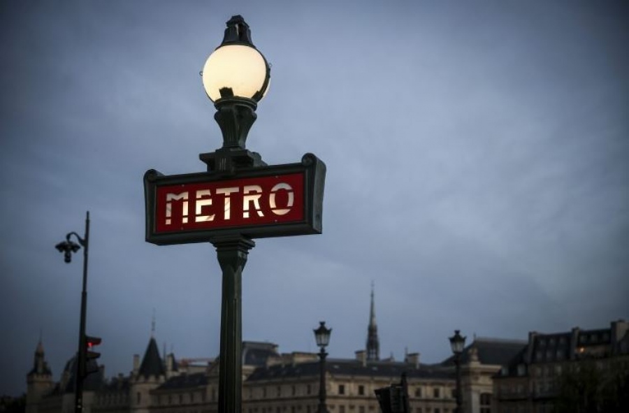Σοκ στη Γαλλία - Επίθεση με μαχαίρι στο μετρό του Παρισιού, τρεις γυναίκες τραυματίστηκαν 