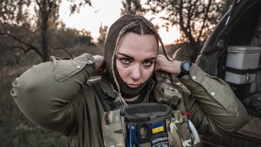 Φεμινισμός… με χακί: Η Ουκρανία θέλει ισότητα με γυναίκες στο μέτωπο - «Μην κρύβεστε πίσω από τις πλάτες των ανδρών»