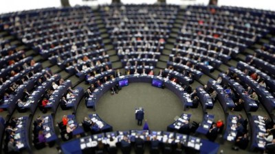 Το Ευρωκοινοβούλιο απειλεί να μπλοκάρει τη συμφωνία για το Ταμείο Ανάκαμψης