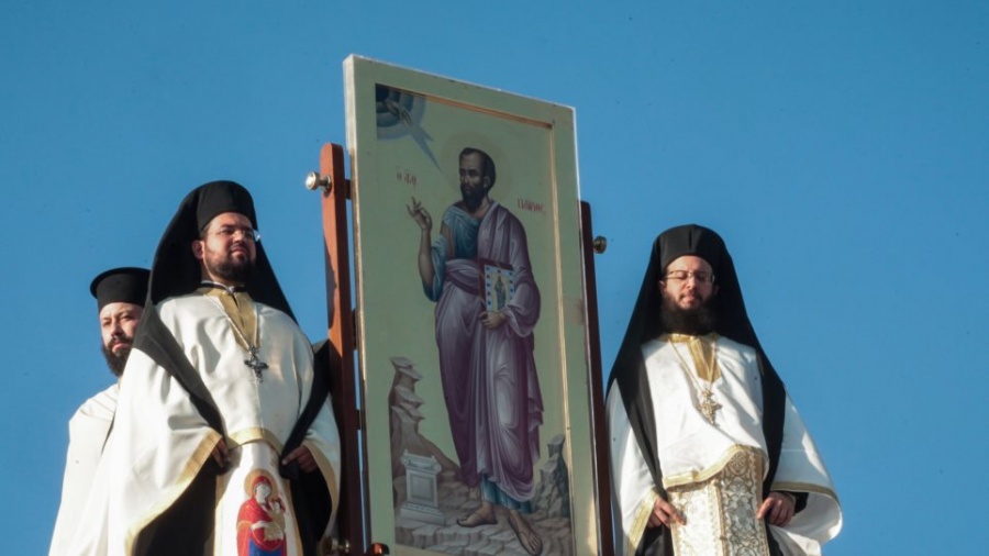 Η Εκκλησία της Ελλάδος τίμησε τον ιδρυτή της στον ιερό Βράχο του Αρείου Πάγου
