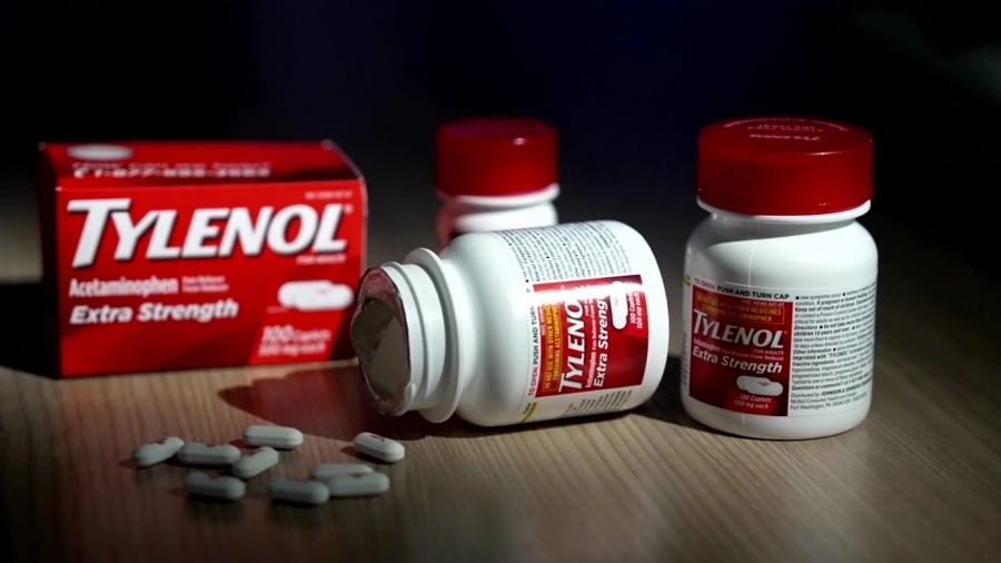 Από πού πήρε ο Trump την ιδέα ότι η παρακεταμόλη προκαλεί αυτισμό… Τι λένε οι επιστήμονες