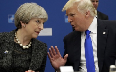 Συνομιλία Trump – May για τη Β. Κορέα – Συμφώνησαν να εντείνουν την πίεση