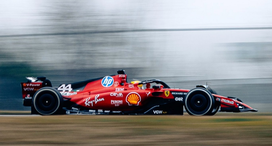 Πόσο τζίρο έκανε για τους χορηγούς μια ανάρτηση της Ferrari με τον Lewis Hamilton;