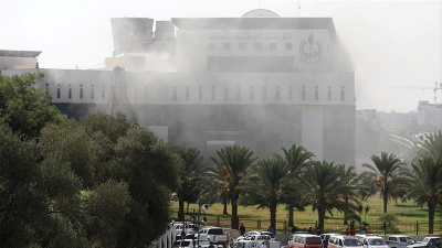 Λιβύη: Τέσσερις νεκροί και 10 τραυματίες από επίθεση ενόπλων στην κρατική εταιρεία πετρελαίου στην Τρίπολη