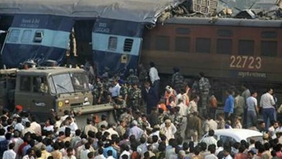 Ινδία: Σιδηροδρομικό δυστύχημα με 13 νεκρούς και 50 τραυματίες – Τα αίτια της τραγωδίας