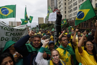 Τεταμένη η κατάσταση στη Βραζιλία –  Διαδηλωτές του Bolsonaro εισέβαλαν στο προεδρικό μέγαρο, σε υπουργεία και στο Κογκρέσο