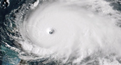 Βαρύ το οικονομικό τίμημα από τους καταστροφικούς τυφώνες στις ΗΠΑ