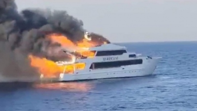 Κουφονήσια: Φωτιά σε θαλαμηγό με 22 επιβάτες