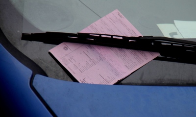 Φρένο σε κλήσεις που καθυστέρησαν να διαγραφούν από δήμους βάζει ο Συνήγορος του Πολίτη