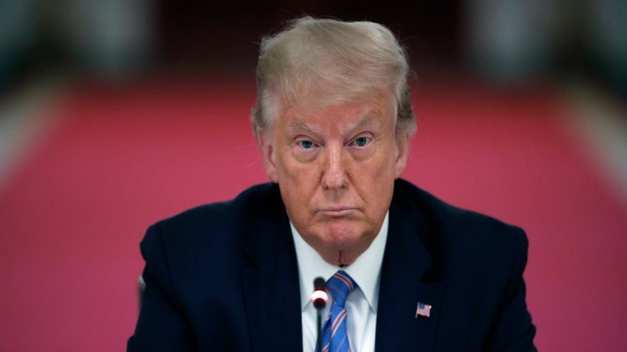 To Facebook κλείνει για δύο χρόνια τον λογαριασμό του Trump