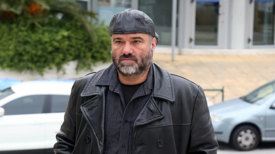 Ξεκίνησε η δίκη για τον πρώην σκηνοθέτη του «Σασμού» για τον βιασμό ηθοποιού
