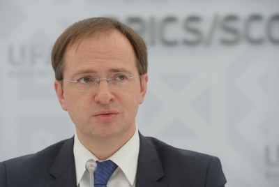 Medinsky (Ρώσος διαπραγματευτής): Θα βρούμε μια λύση με την Ουκρανία για την αναγνώριση Κριμαίας και την κυριαρχία του Donbass