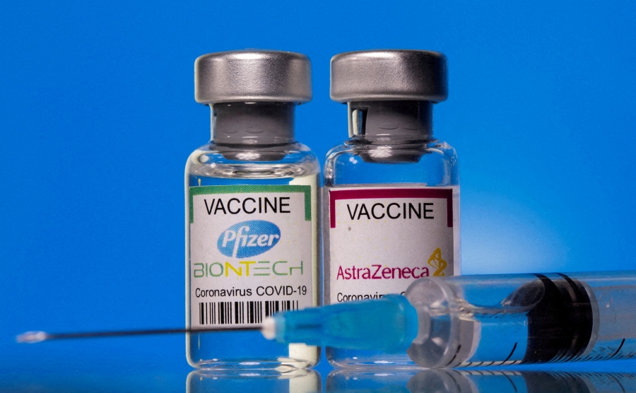 Διαρροές - σοκ: Συνένοχοι στο έγκλημα - Ο FDA παρέβλεψε τα παραπλανητικά στοιχεία που κατέθεσε η Pfizer για τα εμβόλια covid