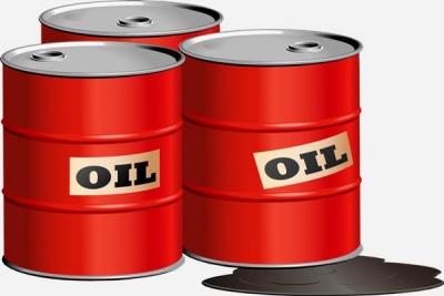 «Ελεύθερη» πτώση για το πετρέλαιο με απώλειες 2,5% - Σε χαμηλό ενός μηνός το αμερικανικό αργό