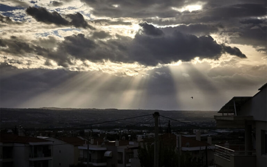 Ο καιρός το τριήμερο της 28ης Οκτωβρίου - Πού θα βρέχει