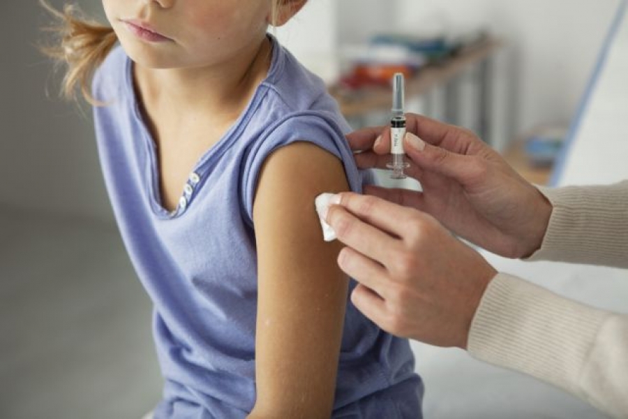 Βρετανία: Ξεκινά τον εμβολιασμό παιδιών 5-11 ετών που ανήκουν σε ευπαθείς ομάδες