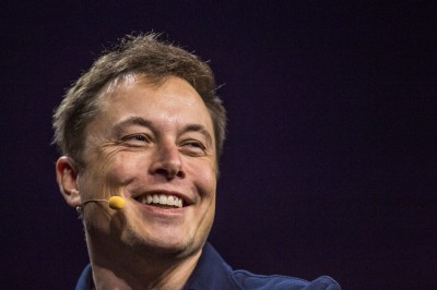 Ξεπέρασε τα 100 δισ. δολ. η περιουσία του Elon Musk – Νέα ιστορικά υψηλά για την Tesla