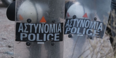 Δύο αστυνομικοί τραυματίστηκαν ελαφρά ύστερα από επίθεση που δέχθηκαν στην περιοχή του Πολυτεχνείου