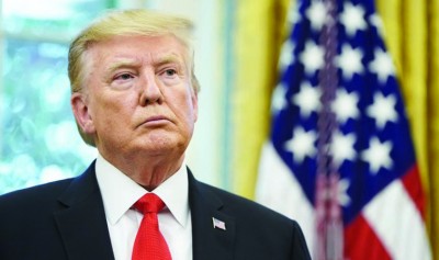 Trump: Το «βαθύ κράτος» της FDA θέλει να καθυστερήσει το εμβόλιο για τον  κορωνοϊό