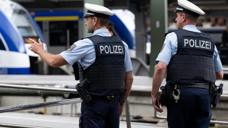 Αίμα στους δρόμους του Βερολίνου: To AfD δημιουργεί εφαρμογή καταγραφής επιθέσεων με μαχαίρι - Εκτός ελέγχου η βία