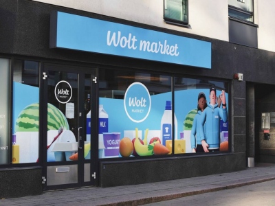 Wolt Market: Αναλαμβάνει την εξυπηρέτηση των πελατών του Pop Market για τα ψώνια της εβδομάδας, μετά από τη σύναψη εμπορικής συμφωνίας με την εταιρεία