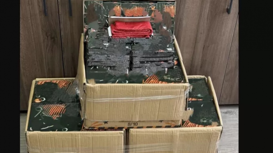 Κατάσχεση χιλιάδων κροτίδων σε αστυνομική επιχείρηση στην Κρήτη - Συνελήφθη ο ιδιοκτήτης