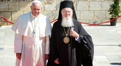 Ιταλία: Κοινή προσευχή Πάππα Φραγκίσκου και Οικουμενικού Πατριάρχη Βαρθολομαίου για ειρήνευση στη Μέση Ανατολή