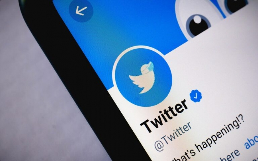 ΝΥΤ: Το Twitter καθυστερεί τη μηνιαία συνδρομή των 8 δολαρίων για την πιστοποίηση