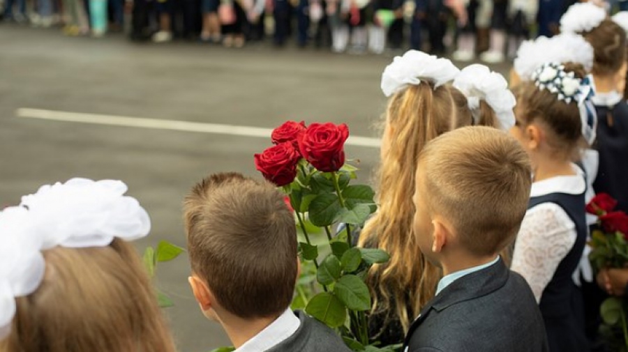 Να παραδειγματίζεται η Ευρώπη - Το 90% των παιδιών μεταναστών «κόπηκαν» από τα ρωσικά σχολεία