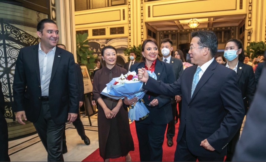 Εγκαίνια για την πρεσβεία της Ονδούρας στην Κίνα - Μόνο 13 χώρες παγκοσμίως αναγνωρίζουν πλέον την Ταϊβάν