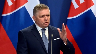 Ο Fico κηρύσσει τον πόλεμο στους δικαιωματιστές - Η Σλοβακία αναγνωρίζει συνταγματικά μόνο δύο φύλα
