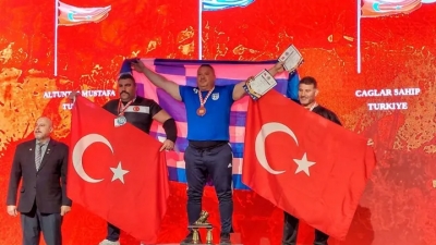 «Κόμπλεξ» στην Τουρκία: Έκοψαν στη μέση τον εθνικό ύμνο στην απονομή του Έλληνα παγκόσμιου πρωταθλητή μπρα ντε φερ