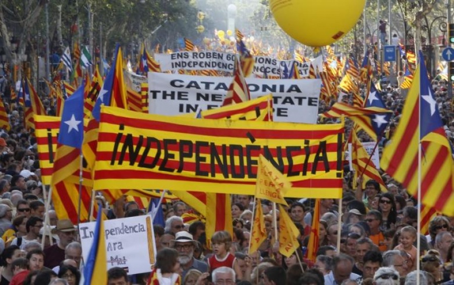 Στους δρόμους 1 εκατομμύριο Καταλανοί, για να ζητήσουν εκ νέου την ανεξαρτησία τους